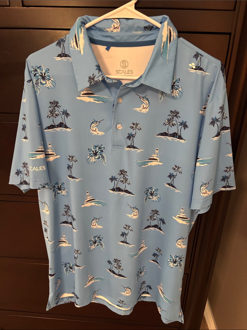 Scales Men's Light Blue Island-Print Performance Polo